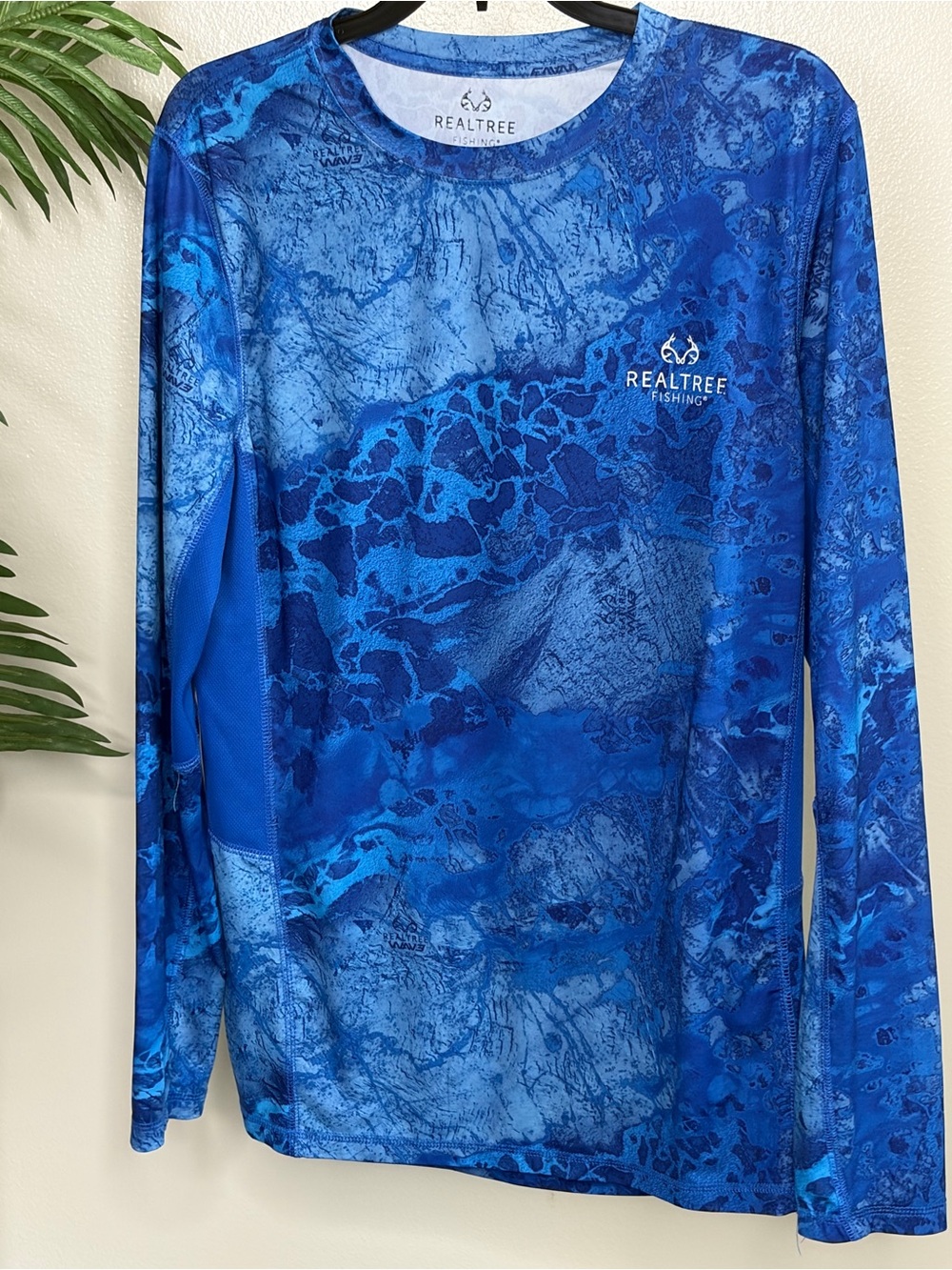 Realtree Fishing Long Sleeve Performance Shirt Blue Camo Size Small UV Fishing